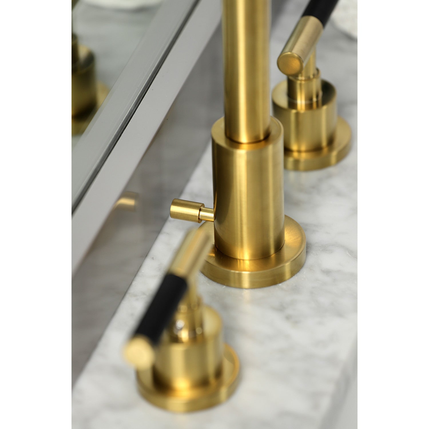 Kingston Sona FSC8933CKL - Kaiser Two-Handle 3-Hole Deck Mount Widespread Bathroom Faucet with Brass Pop-Up, Brushed Brass — thumbnail 3